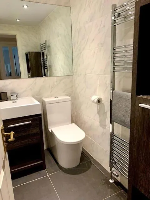 Apartment Cosy Roseburn Apartment, Edinburgh - 2 Bedrooms, Free Parking United Kingdom