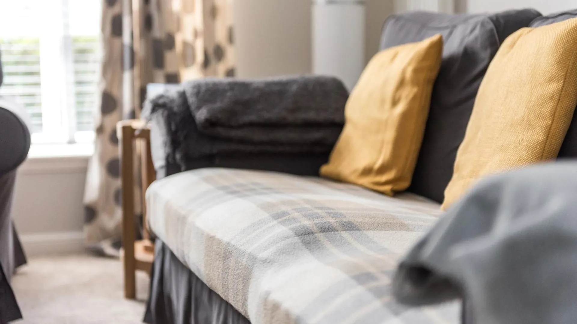 Cosy Roseburn Apartment, Edinburgh - 2 Bedrooms, Free Parking Apartment