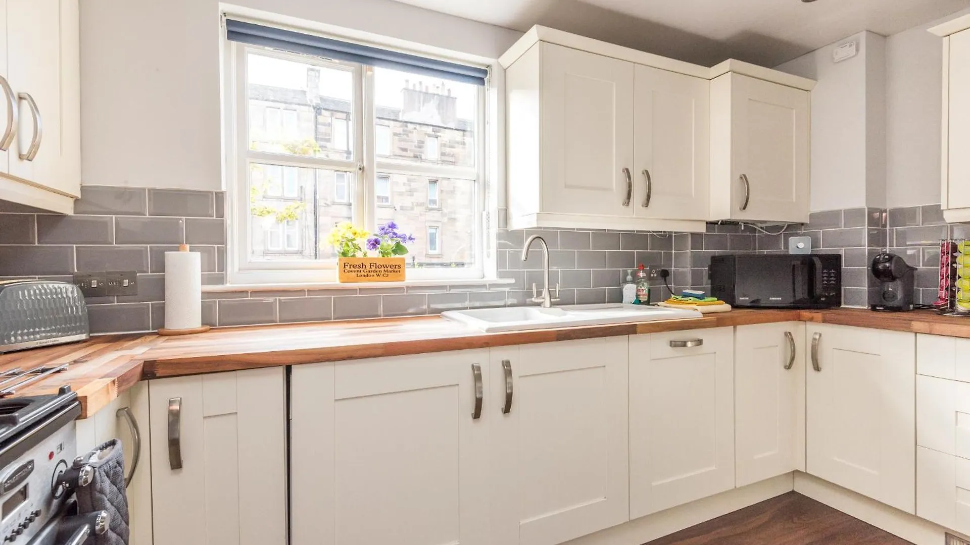 Cosy Roseburn Apartment, Edinburgh - 2 Bedrooms, Free Parking